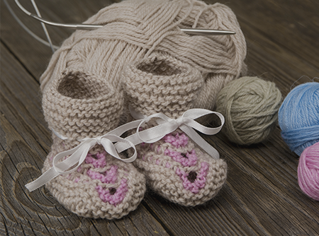 Tricoter des chaussons pour son bébé - Pour le grand confort de bébé : des chaussons sans couture. |